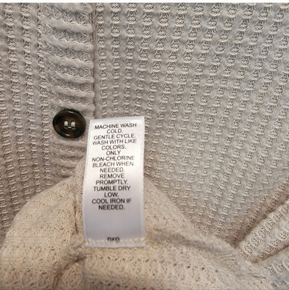 Sale EST 1948 Women's XL V-neck Waffle Knit 3/4 Sleeve Button Front Top - Picture 6 of 9